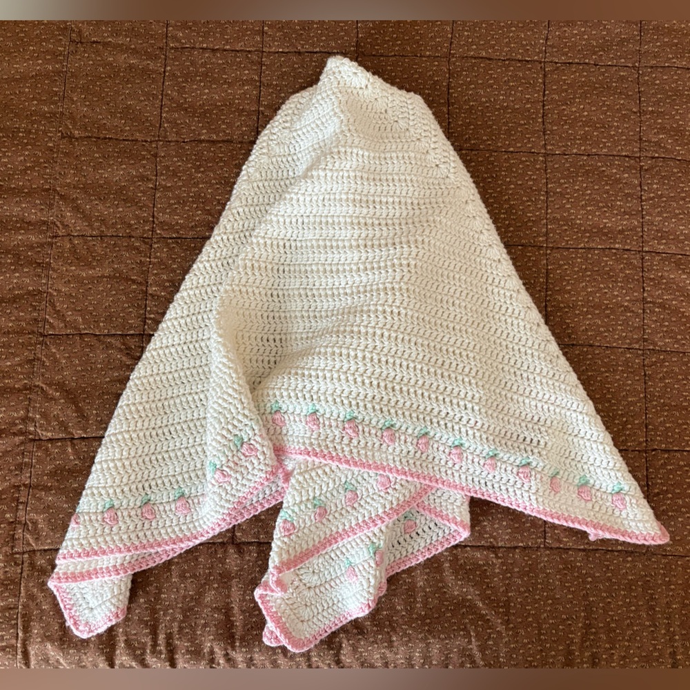Hand Crafted Crocheted Baby Girl Blanket Throw White W/Pink Flowers 40x40